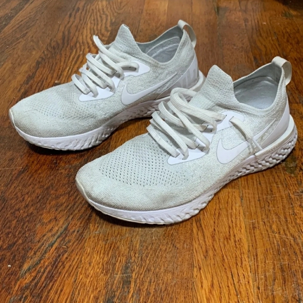 Used men's size 10.5 Nike Epic React Flyknit sneak